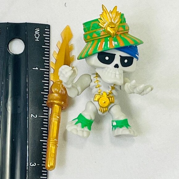 Treasure X Kings Gold Skeleton Warrior Figure W Golden Color Spear Goldenspear - Picture 5 of 7